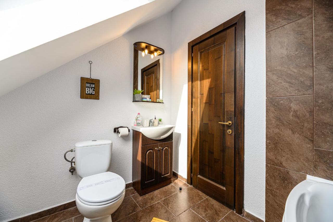 Dream Guesthouse Braşov Esterno foto